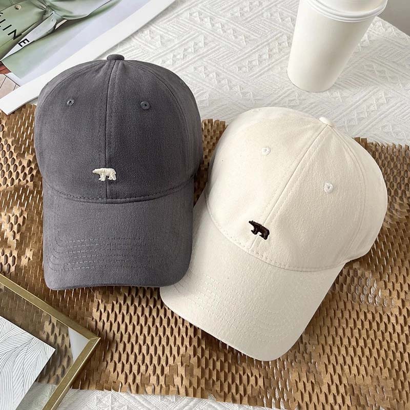 Men's and women's baseball cap embroidered with polar bear